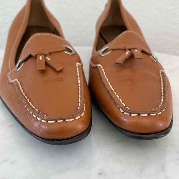 Prada Leather Almond Toe Loafer Kitten Heels Size 41 - Picture 5 of 10